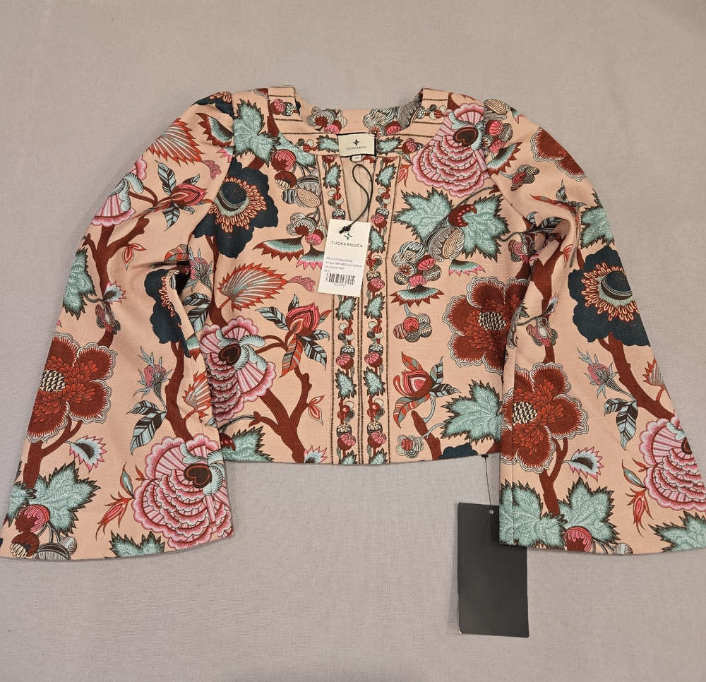 Tuckernuck Garden Scrollwork V Neck Pullover Cropped Maxine Top Size XS NWT
